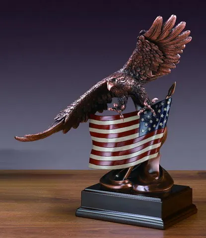 Full Eagle w/Flag — Eagle figures