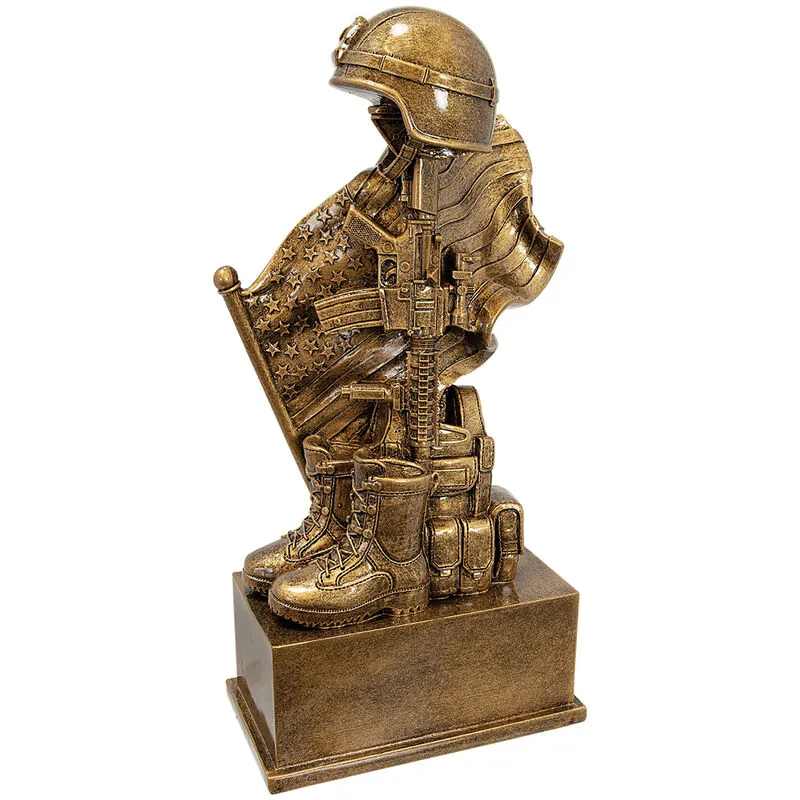 Soldier's Cross — Hero recognition figures